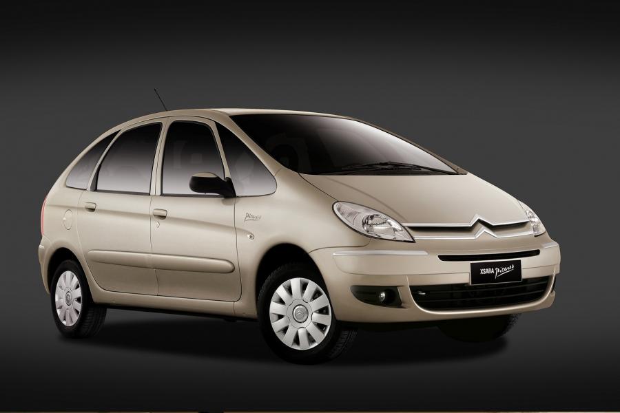 Citroen Xsara Picasso 2005 года выпуска, цвет Серебряный, объем двигателя 1