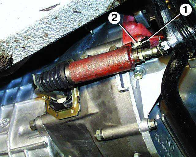  Рабочий цилиндр привода выключения сцепления ГАЗ 3110