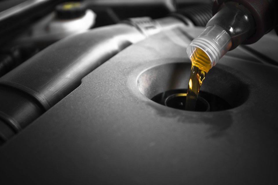 Минеральное моторное масло – отличие от синтетики и полусинтетики