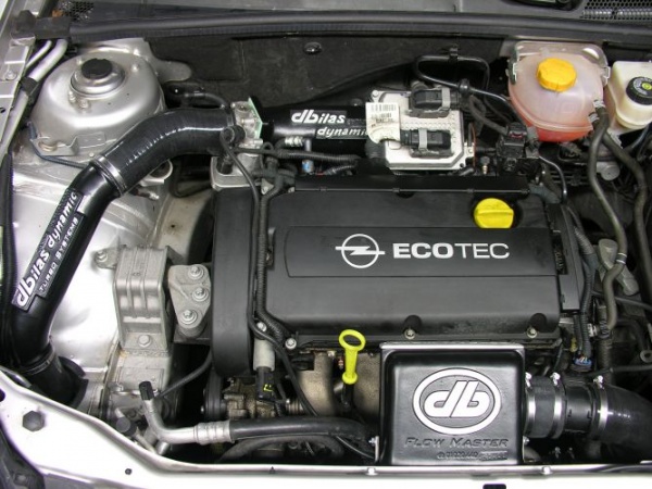 двигатель Opel