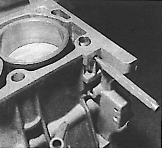  Снятие и установка головки блока цилиндров Peugeot 405