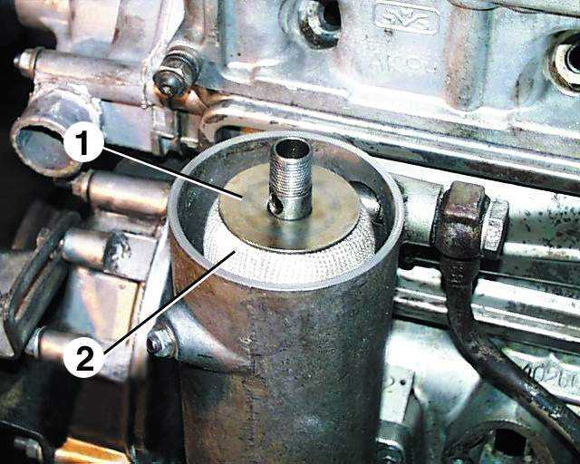  Замена фильтрующего элемента фильтра двигателя мод. 402 ГАЗ 3110
