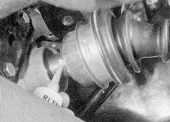  Снятие и установка приводного вала Renault Megane