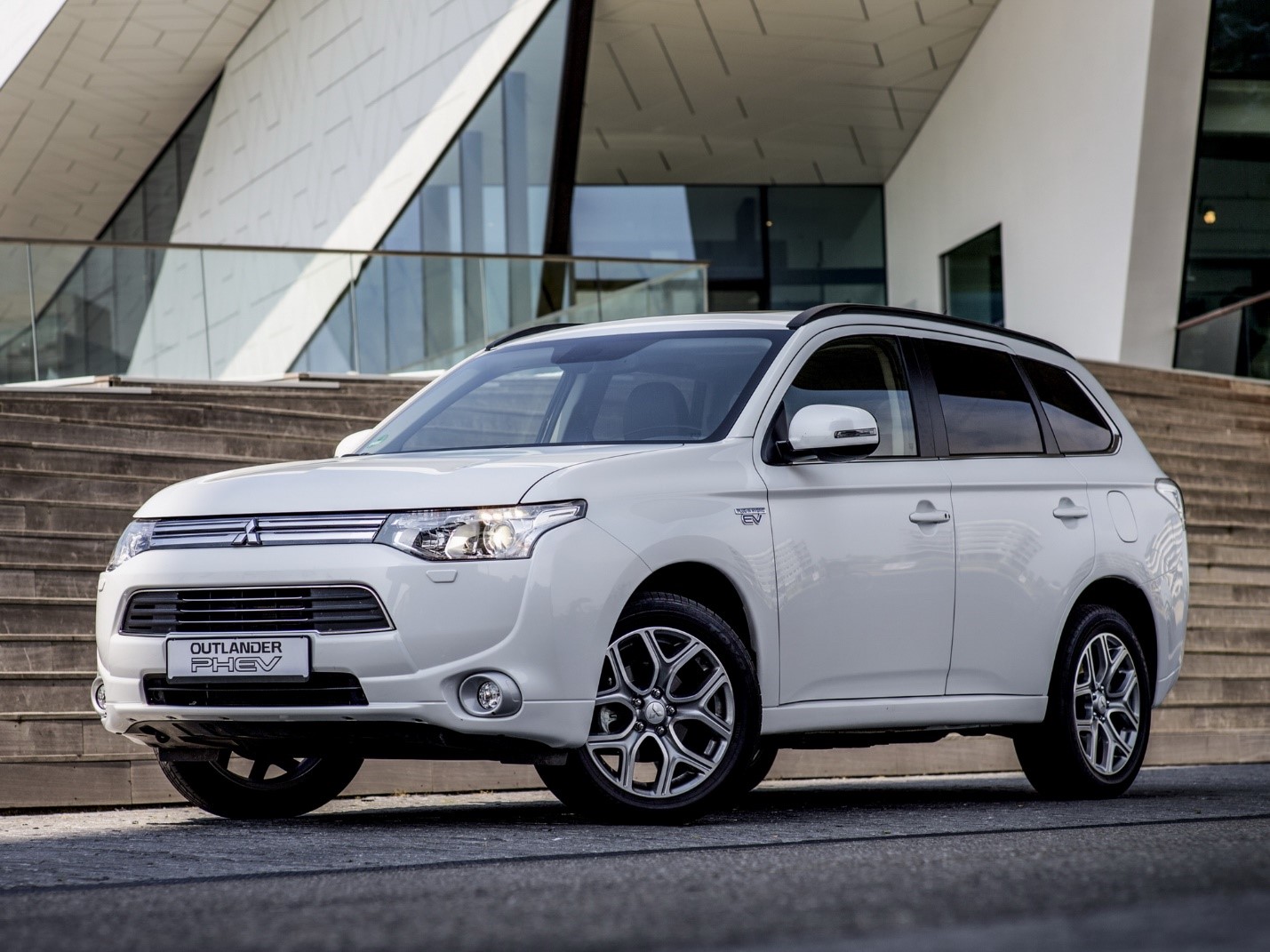 Mitsubishi Outlander XL -юп V6, л.с. | optika-krymchanka.ru - Українська спільнота водіїв та автомобілів.