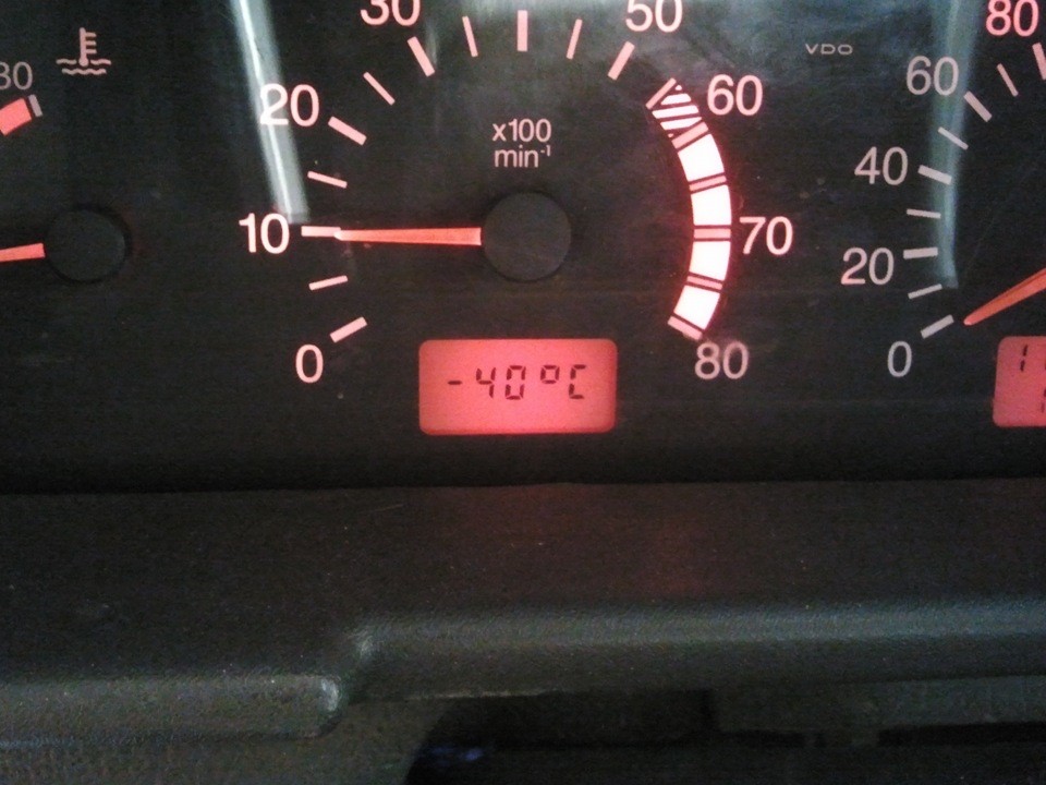 2114 неправильно показывает температуру. Датчик температуры внешнего воздуха ваз 2110. Датчик температуры окружающей среды на ваз 2114. Шкала температуры двигателя ваз 2110 инжектор. 2114 неправильно показывает температуру.