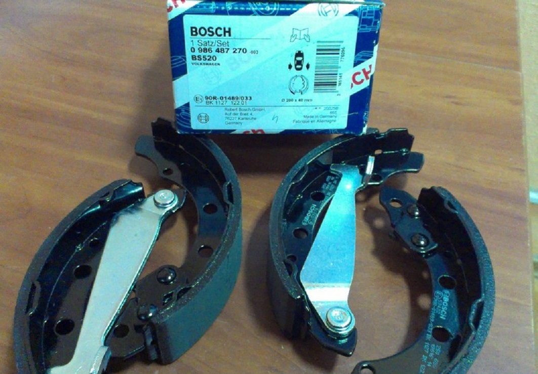 Колодки барабанные задние. Bosch 0986487270 колодки тормозные барабанные. Задние тормозные колодки Фольксваген поло. Тормозные колодки задние барабанные Шкода Рапид 1.6 артикул. Колодки задние барабанные Рапид 2015г.