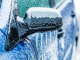 Как быстро очистить машину ото льда зимой: как отогреть и разморозить